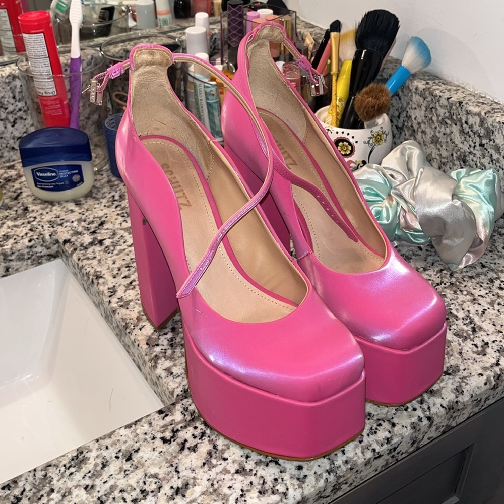 💗Schultz 💕platform pink heels 7.5 women’s❤️